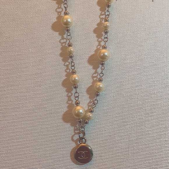 silver pearl costume necklace